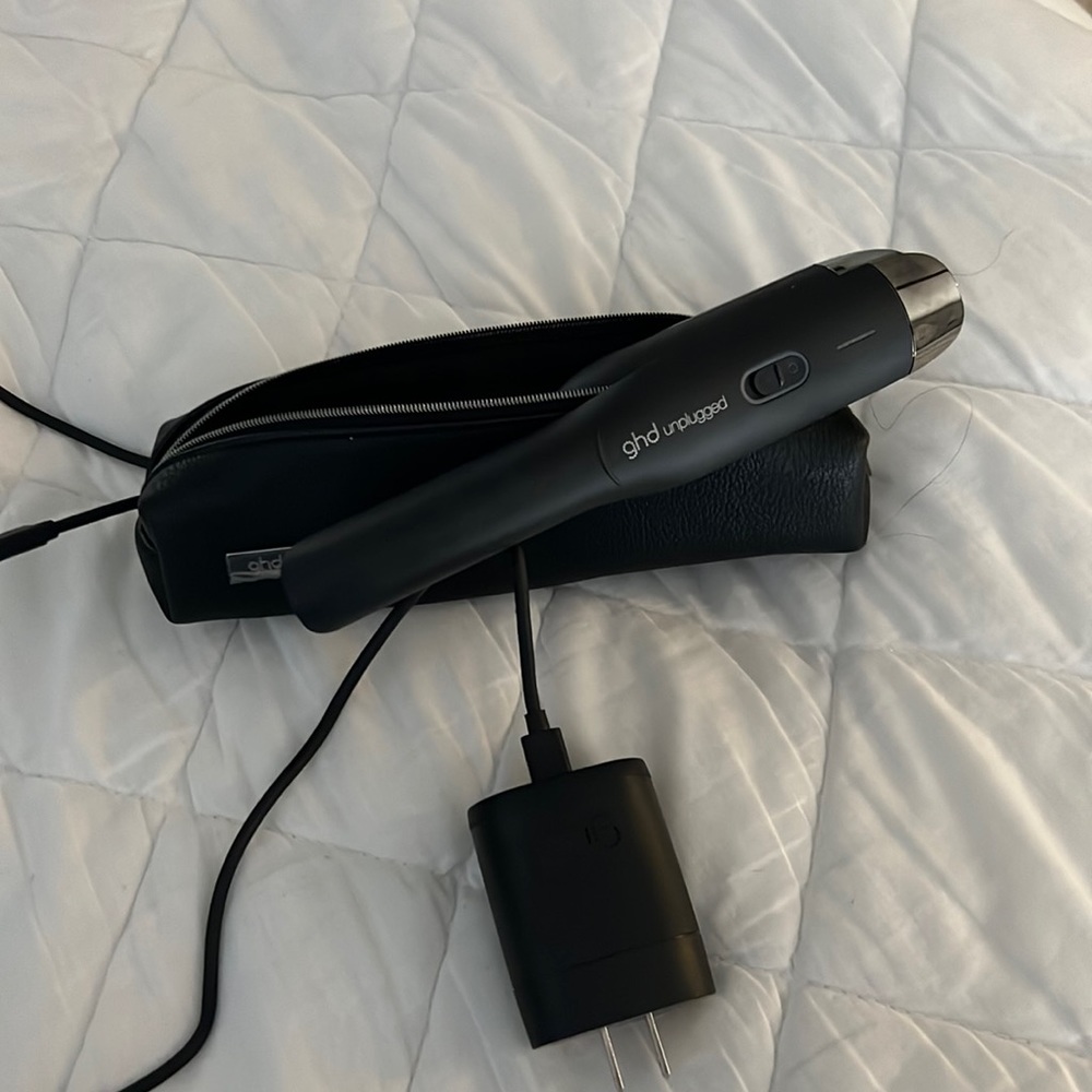 GHD cordless flat iron